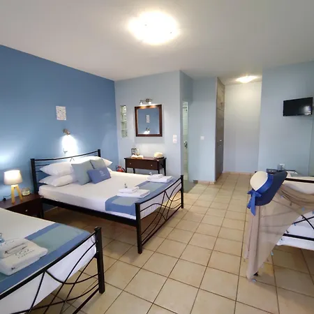 Celeste Deluxe Aparthotel